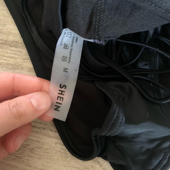 Shein one piece bathing suit - Picture 2 of 2